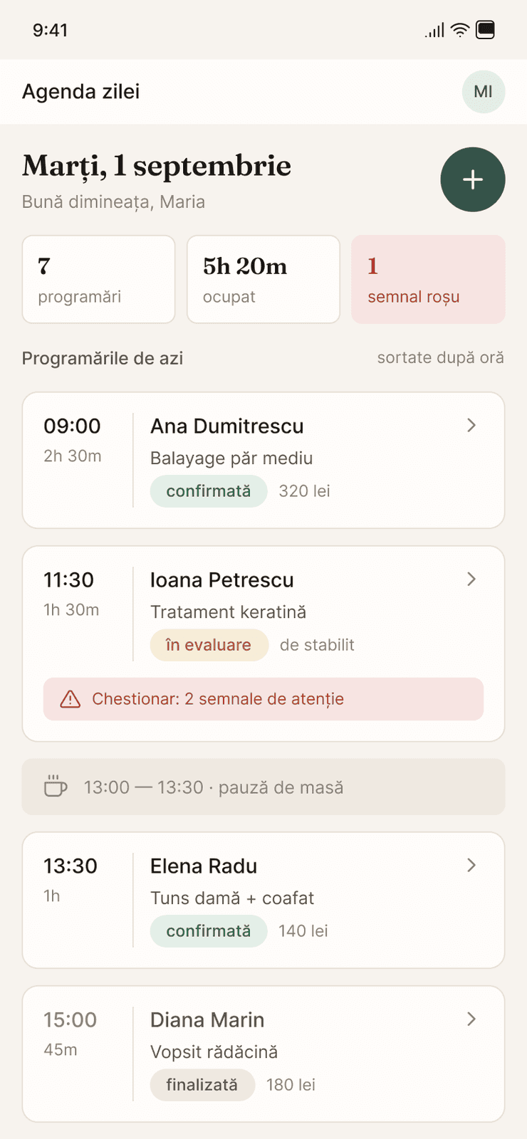 Agenda zilei pe telefon, cu programările și orele lor